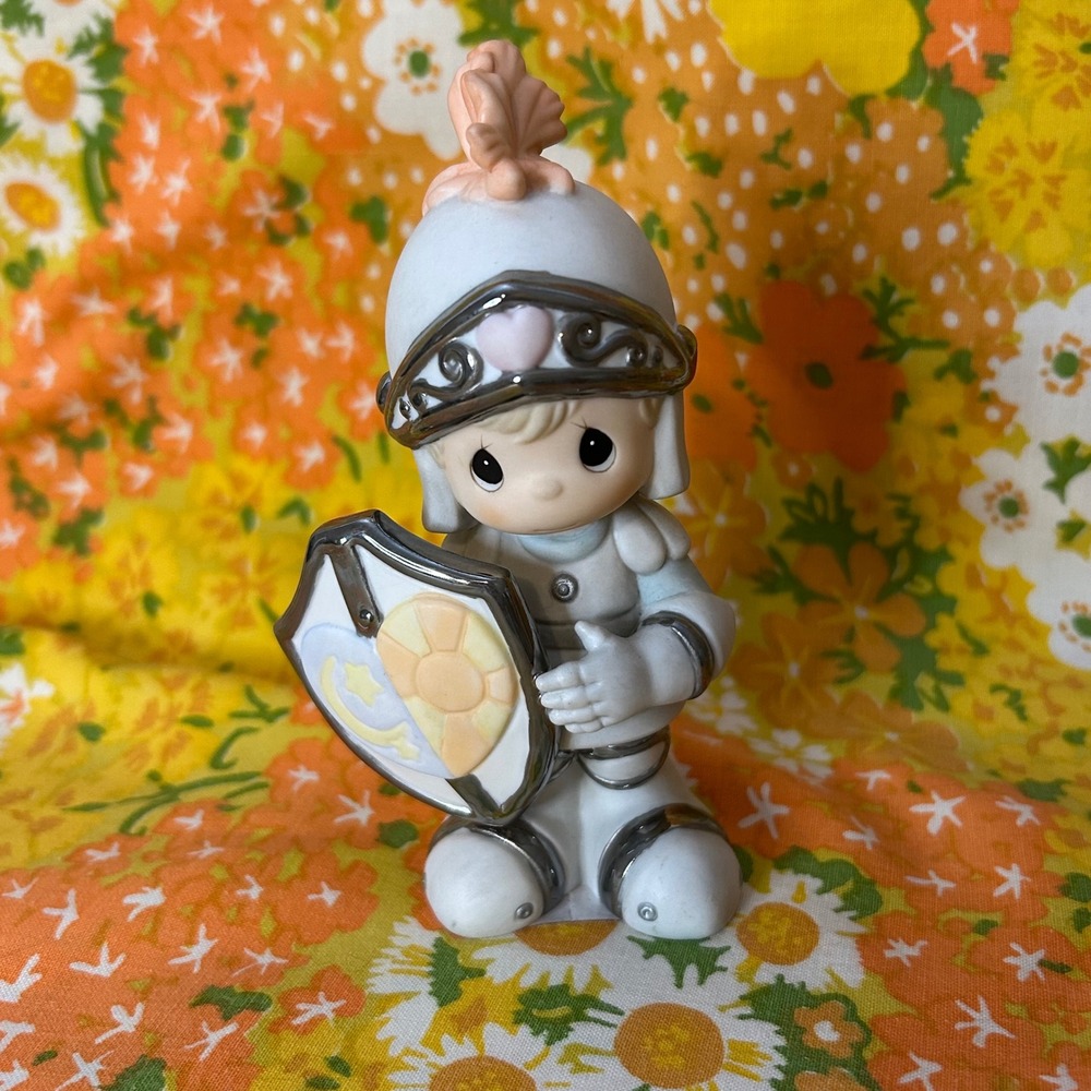 Vintage Precious Moments 2002 Porcelain Figurine I Love You Knight And Day